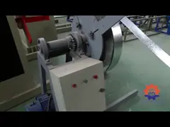 Гальванизированное 7.5KW свертывает спиралью крен металла столба виноградника формируя привод коробки передач машины video