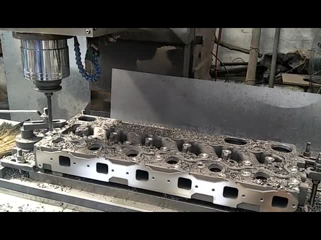 Железная материальная автоматическая головка цилиндра двигателя машинных частей для ОЭМ 32Б01 01011 Мицубиси С6С видео