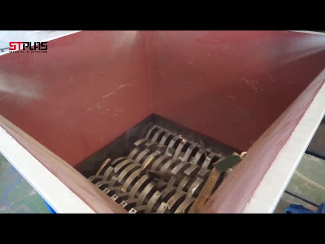 Машина ненужной покрышки автомобиля/тележки Шреддинг для резины повторно используя высокое эффективное видео