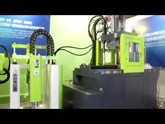 Вертикаль машина инжекционного метода литья 130 тонн для защитной маски Овермолдинг video