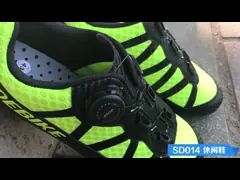 Резиновые единственные случайные задействуя гарантии ботинок износоустойчивые 3 лет пользы спорта video