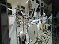 Стабилизированный лицевой щиток гермошлема представления делая машиной высокую маску КН95 выхода полностью автоматическую делая машину video