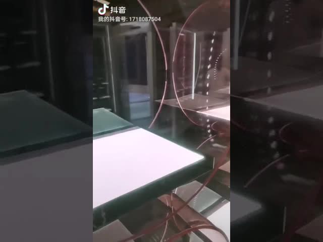 陳列窓ミクロンが付いている注文の自動販売機の曇りを取り除く暖房