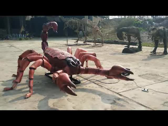 Life Size Crab Electronic Insects Scorpion , Zoo Park Decorative Statues