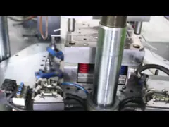 Испеките машину впрыски силикона прессформы горизонтальную отливая в форму, машину впрыски 150Т Лср video