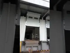 Промышленные секционные стальные двери, изолированные, наполненные пером, автоматически сформированные video