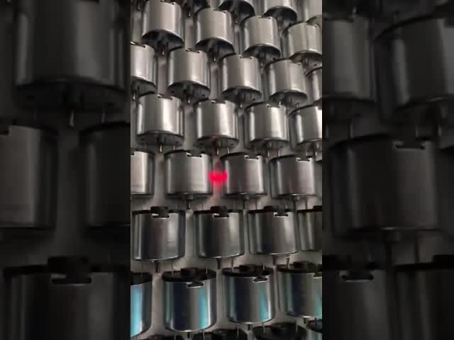 Углерод оборудования красоты почистил электрический двигатель щеткой 170мА 700 Рпм видео