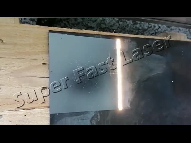 Оборудование чистки лазера 200 ватт автоматическое для производственной линии фабрики видео