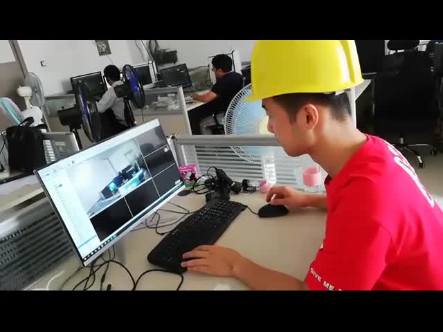 Трудная камера шлема безопасности головной крышки с реальным временем 1080P поддержек электрофонаря двухсторонним аудио видео