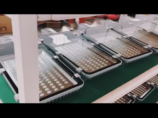 60W 100W 150W 200W LED Street Light Fixtures IP65 IK08 With CE Led Parking Light Fixtures Used In Main Road