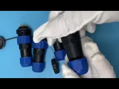 Низкочастотный водоустойчивый электрический Pin Pin 3 соединителей 2 штепсельной вилки PA66 video