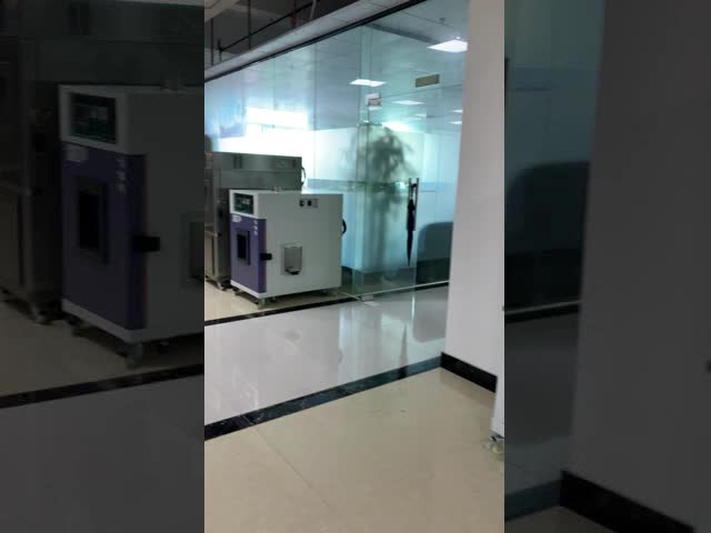 Водоустойчивый резиновый Анти--дождь теста машины испытания и водоустойчивые продукты характеристики рабочого видео