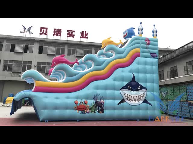 Водные горки двойника динозавра ПВК раздувные для бассейна с кроватью посадки видео