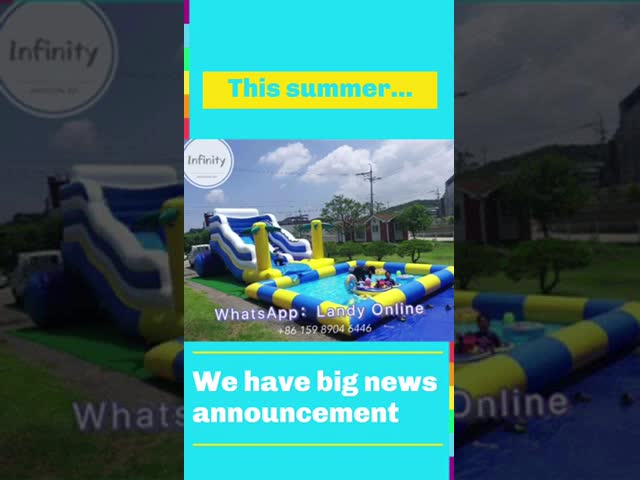 На открытом воздухе задворк ягнится раздувные водные горки с бассейном видео