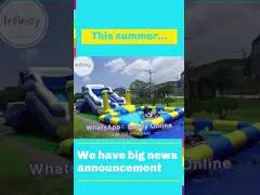 На открытом воздухе задворк ягнится раздувные водные горки с бассейном video