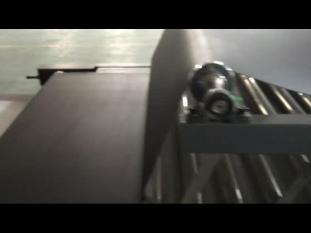 Каннелюра прокатывая 11kw гофрировала коробку делая машину видео