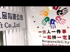 изготовленное на заказ печатание логотипа сделало мягким PVC формы 3D автомобиля резиновую ключевую цепь video