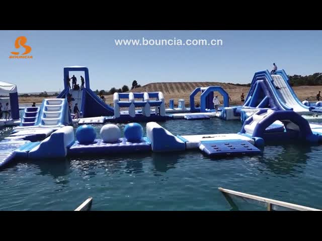 Аквапарк озера Перт коммерчески раздувное/подгоняло огромную плавая спортивную площадку воды видео