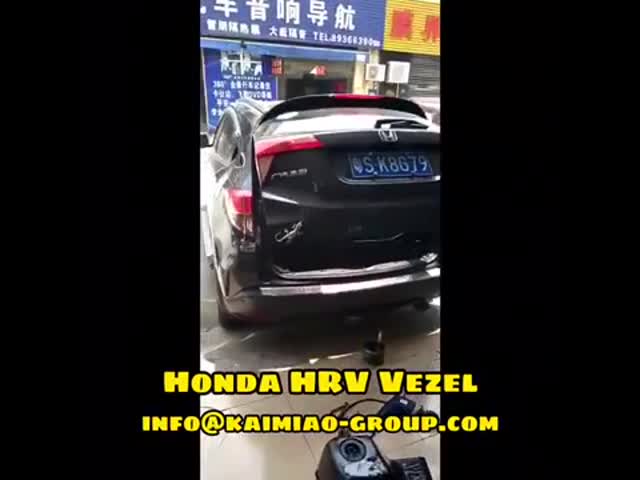 Metal and Plastic Automatic Tailgate Lift with Optional Kick Sensor for Honda HRV/VEZEL