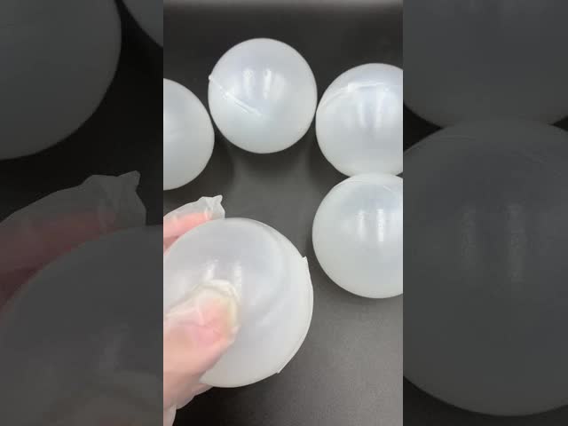 70mm White Hollow Polypropylene Balls For Isolation Water From Dirt