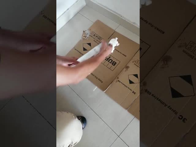 O emissor de isofrequência impermeável do pulverizador da espuma do plutônio da construção comprimido expulsou nenhum encolhimento