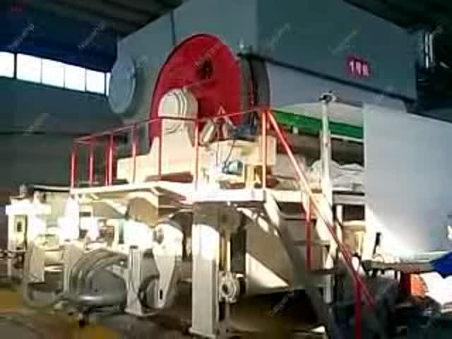 2400mmのトイレ ットペーパーのペーパー作成機械は自動無駄パルプをリサイクルする