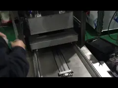 Вертикальный дисплей доработал упаковщика подноса еды кожи оборудования упаковки атмосферы video