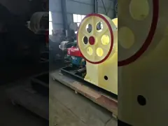 Мобильный дробилка челюстей мини-масштаб PE150x250 PE250x300 с прицепом и колесами для дробивания кварцевого базальтового камня video