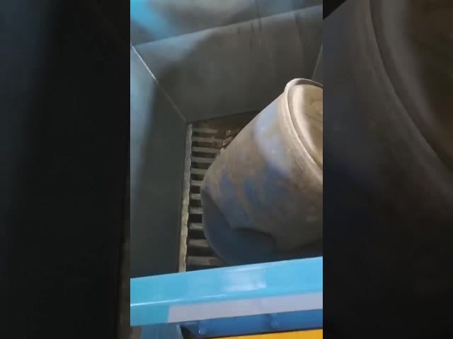 高いトルク4000kg/H 5000kg/Hの倍シャフトのシュレッダー