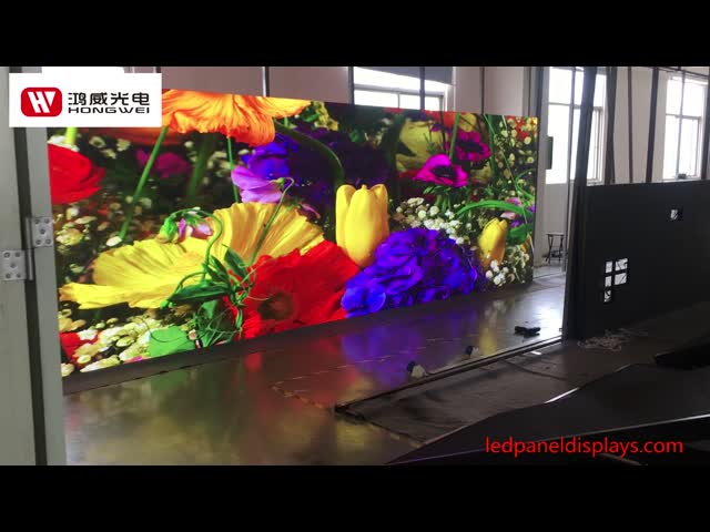 Дисплеи с плоским экраном СИД P3.91 заливки формы портативной машинки 500*500mm крытые видео