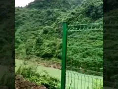 Сеть 450 усовика связывает проволокой гнуть панели сетки сварки для строительной площадки video