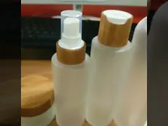 Бамбуковые стеклянные бутылки & опарникы брызг замороженного тумана для лицевого лосьона 5g~250g сыворотки video