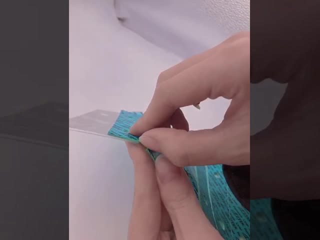 超静かに熱伝導性のパッド2.0W/mkの薄緑のシリコーンのギャップフィルター35の海岸00