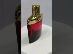 ガラス香水瓶の贅沢なスプレーは環境に優しいカスタマイズされた色および印刷を包む化粧品をびん詰めにします video