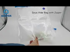 Многоразовая еда Sous загерметизированное вакуумом Vide кладет в мешки с молнией video
