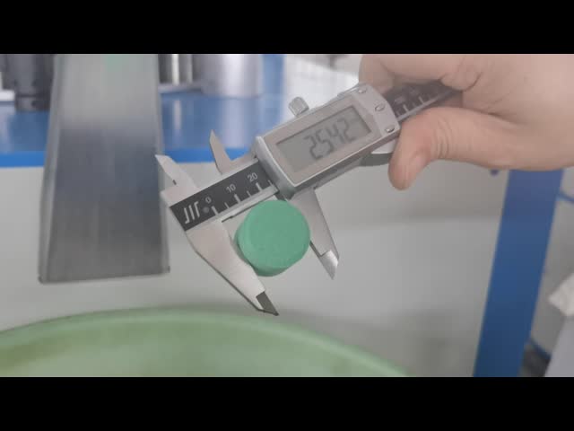 Двойное бортовое большое оборудование 1550С1050С2350 Мм Прессс планшета для продукции масштаба видео