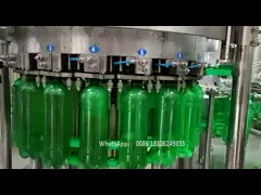 Завалка воды газа соды и покрывая машина, Carbonated линия разлива напитка video