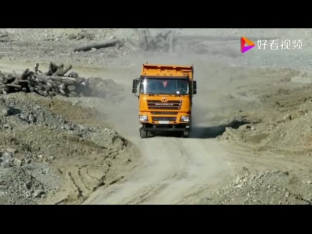 LHD Driving Euro 2 Emission Heavy Tipper Trucks Load 50 Ton