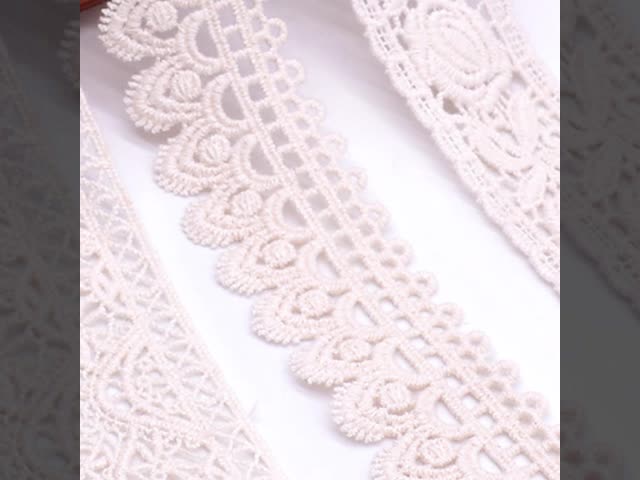 SGS 20KJ87の装飾的な動物の刺繍のレースのトリム30mm