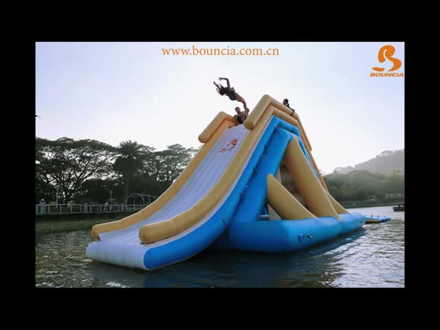 0.9mm PVC Tarpaulin Giant Inflatable Floating Water Slide With TUV Certificate
