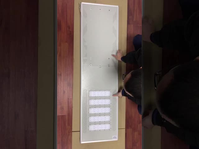 На открытом воздухе 90w интегрировало солнечный люмен уличного света 10800 с панелью солнечных батарей