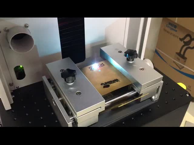 Laser da joia 30W 50W 60W 100W do ouro que corta gravando a máquina de marcação para a loja de joia