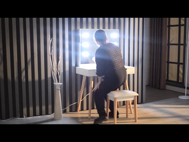 Рука NC крася таблицу макияжа тщеты панели MDF E1 с Bluetooth видео