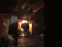 Ковш путешествовать двойного прогона 40 тонн электрический надземный регулируя управление кабины крана video