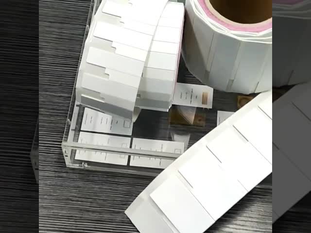 A MOEM NO METAL RFID ETIQUETA O SEGUIMENTO DE ETIQUETAS PARA O ATIVO E A FACILIDADE ASSET MANAGEMENT