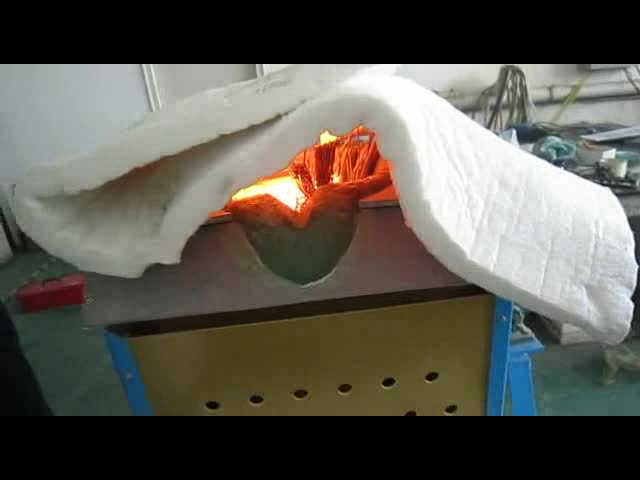 中間周波数の電気金属の溶ける炉力のスクラップの銅の製錬炉機械