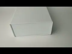 High quality cardboard paper white magnetic closure packaging box
