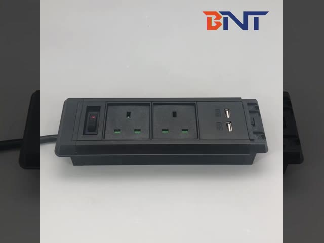 Flush mount table socket