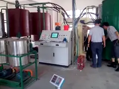 Полу- автоматическая пена ПУ памяти делая машину для пенясь тюфяка и софы video