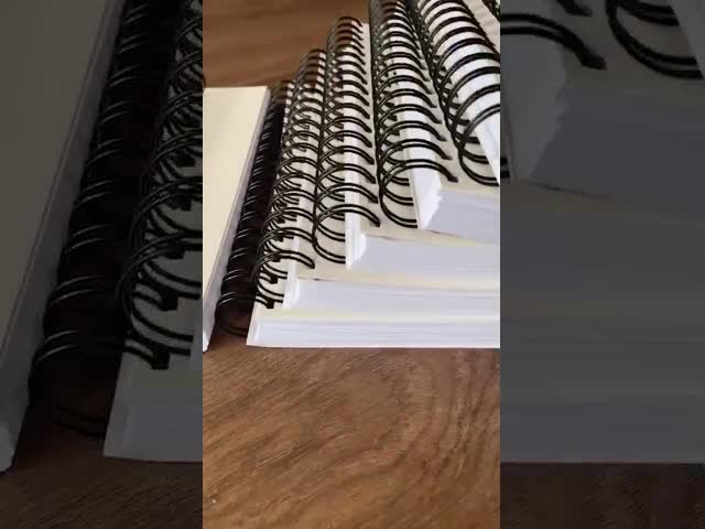 Черный белый тангаж 2:1 длины A4 связывая спиральную катушку для альбома видео